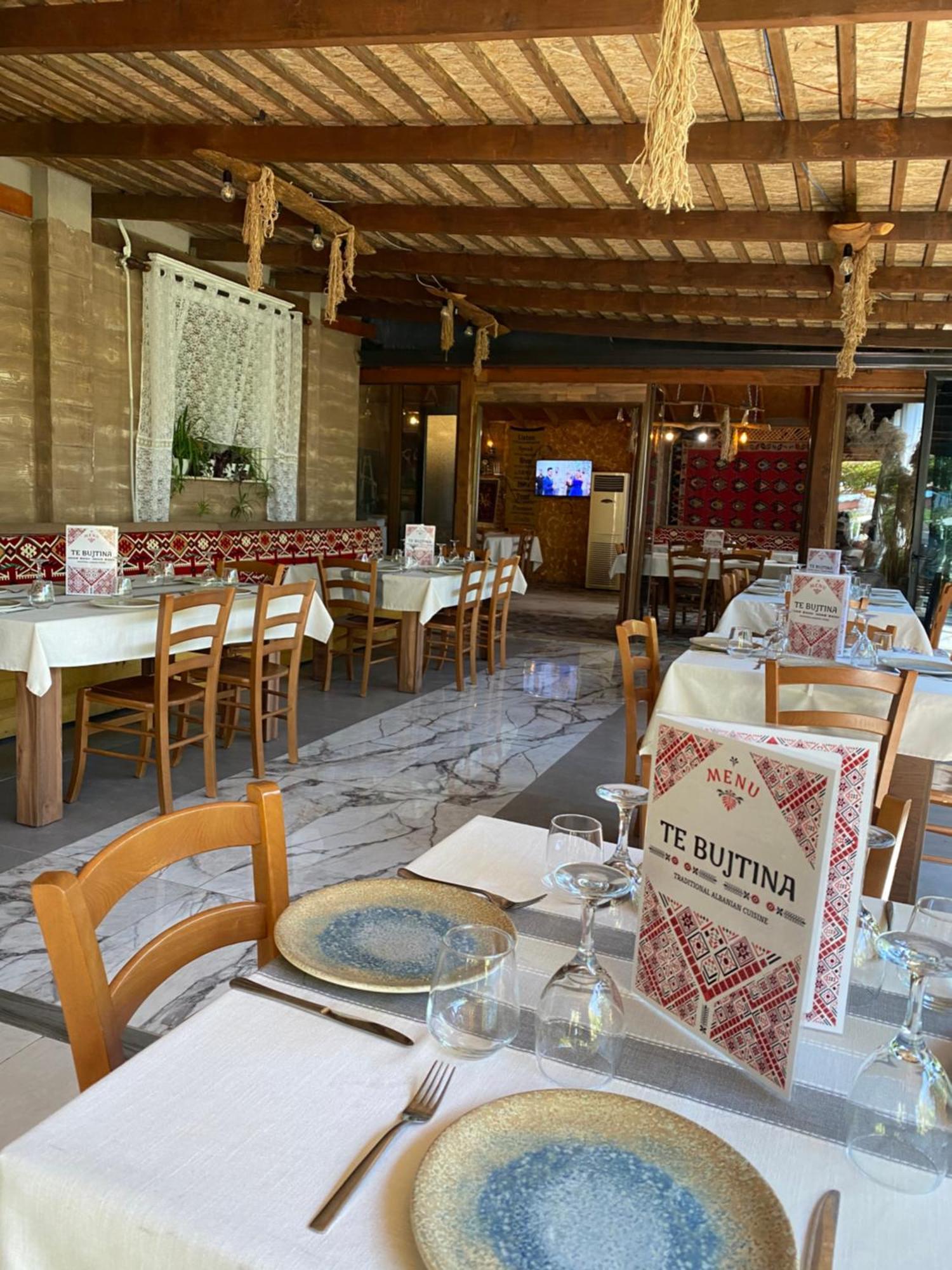 Te Bujtina Hotel- Cozy Stay With Traditional Breakfast Near Beach 골렘 외부 사진