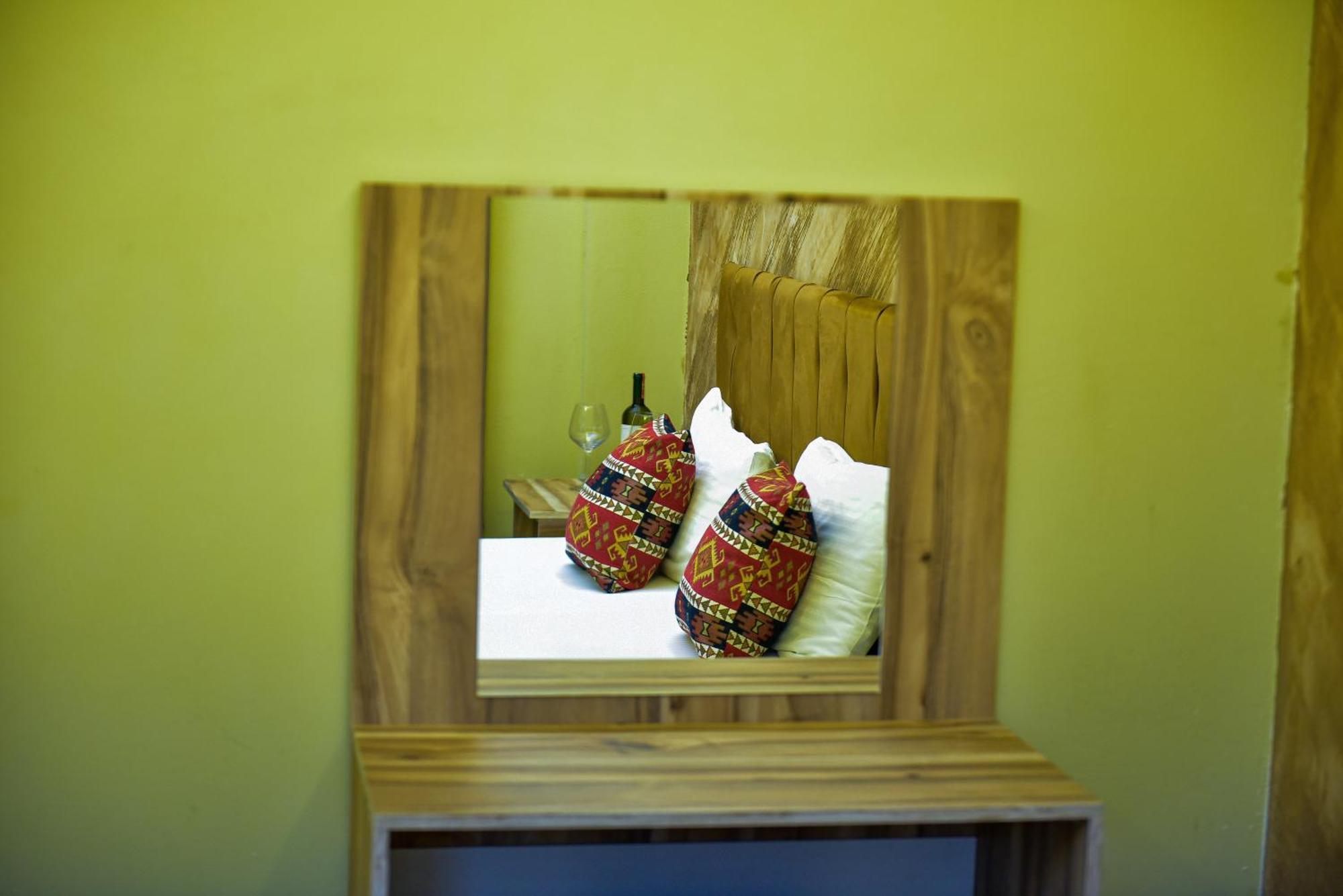 Te Bujtina Hotel- Cozy Stay With Traditional Breakfast Near Beach 골렘 외부 사진