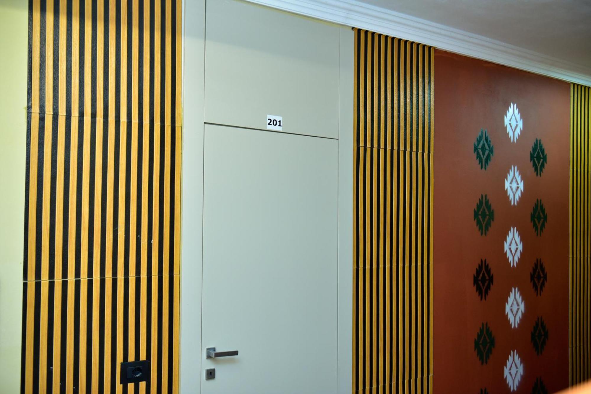 Te Bujtina Hotel- Cozy Stay With Traditional Breakfast Near Beach 골렘 외부 사진
