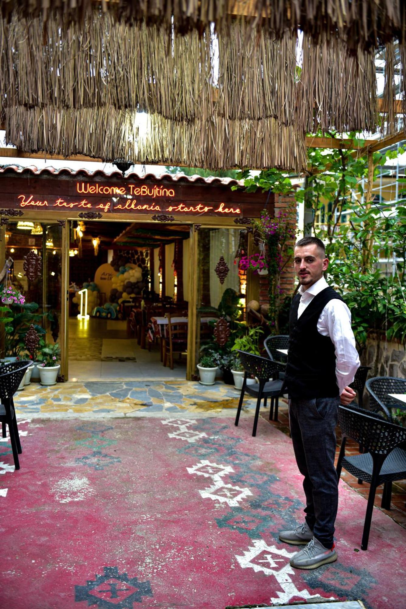 Te Bujtina Hotel- Cozy Stay With Traditional Breakfast Near Beach 골렘 외부 사진