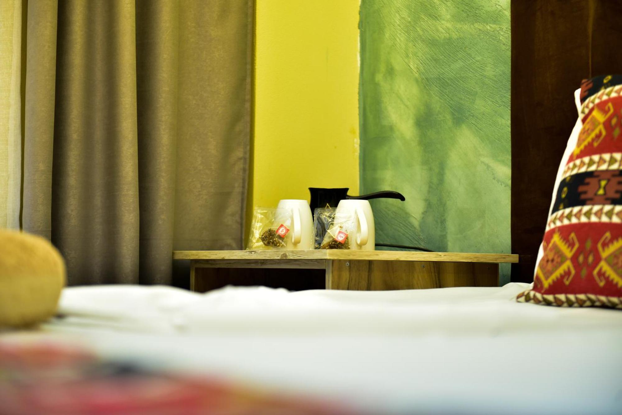 Te Bujtina Hotel- Cozy Stay With Traditional Breakfast Near Beach 골렘 외부 사진